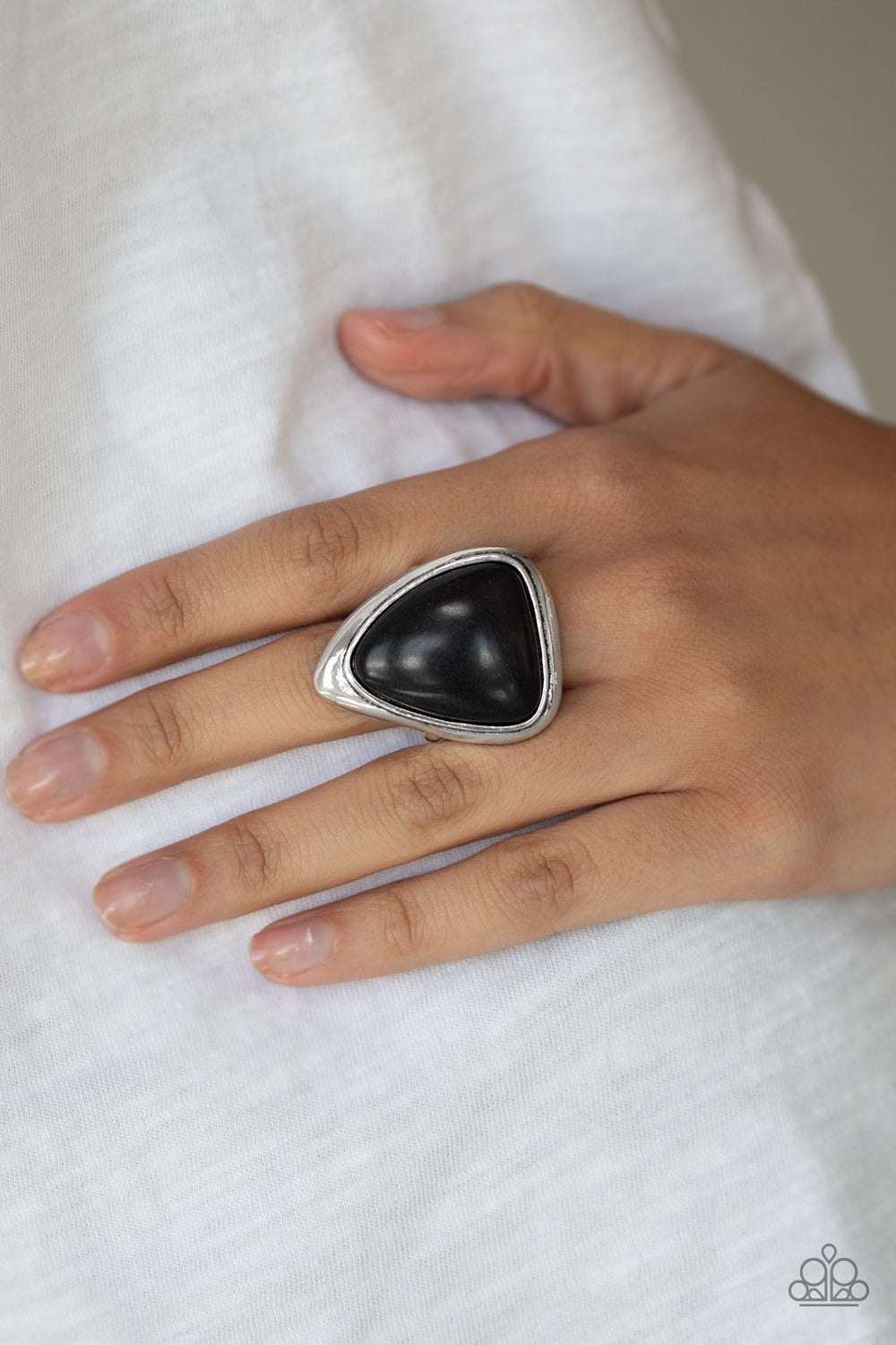 Paparazzi Rings Stone Scene - Black