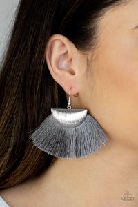 Paparazzi Earrings Fox Trap Silver