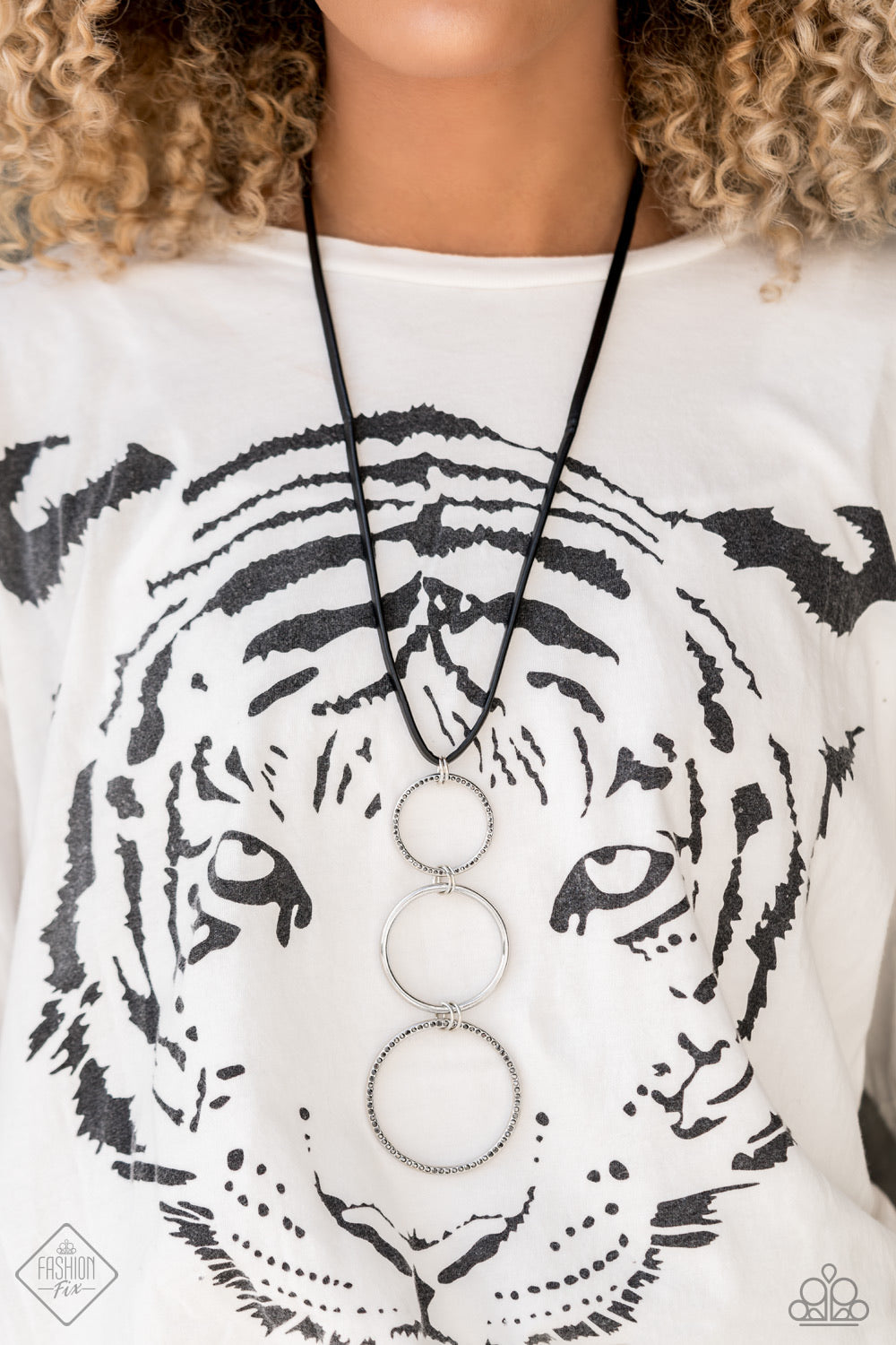 Paparazzi Necklace: 