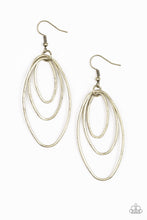 Load image into Gallery viewer, Paparazzi Earrings All OVAL The Place - Brass
