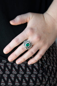 Paparazzi Rings Burn Bright - Green