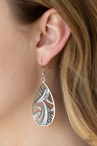 Paparazzi Earrings Underestimated - Silver