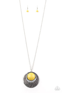 Paparazzi Necklaces Medallion Meadow - Yellow