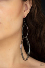 Load image into Gallery viewer, Paparazzi Earrings Getting Into Shapes Black
