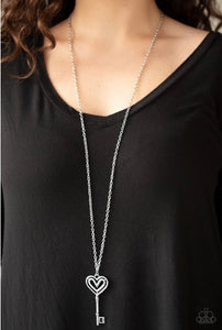 Paparazzi necklace Unlock My Heart - Silver -