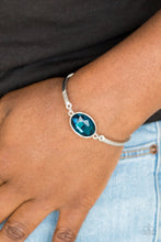 Load image into Gallery viewer, Paparazzi Bracelets Definitely Dashing - Blue
