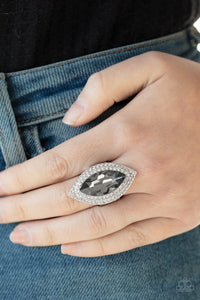 Paparazzi Ring Jaw-Dropping Dazzle - Silver