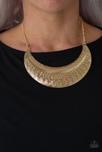 Load image into Gallery viewer, Paparazzi Necklaces Large as Life gold
