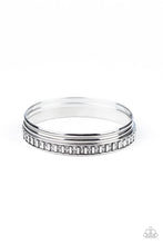 Load image into Gallery viewer, Paparazzi Bracelets Flawless Flaunter - White
