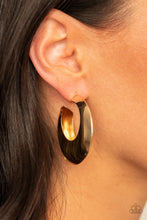 Load image into Gallery viewer, Paparazzi Earrings Chic CRESCENTO - Gold
