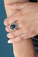 Load image into Gallery viewer, Paparazzi Rings Backroad Bauble - Black
