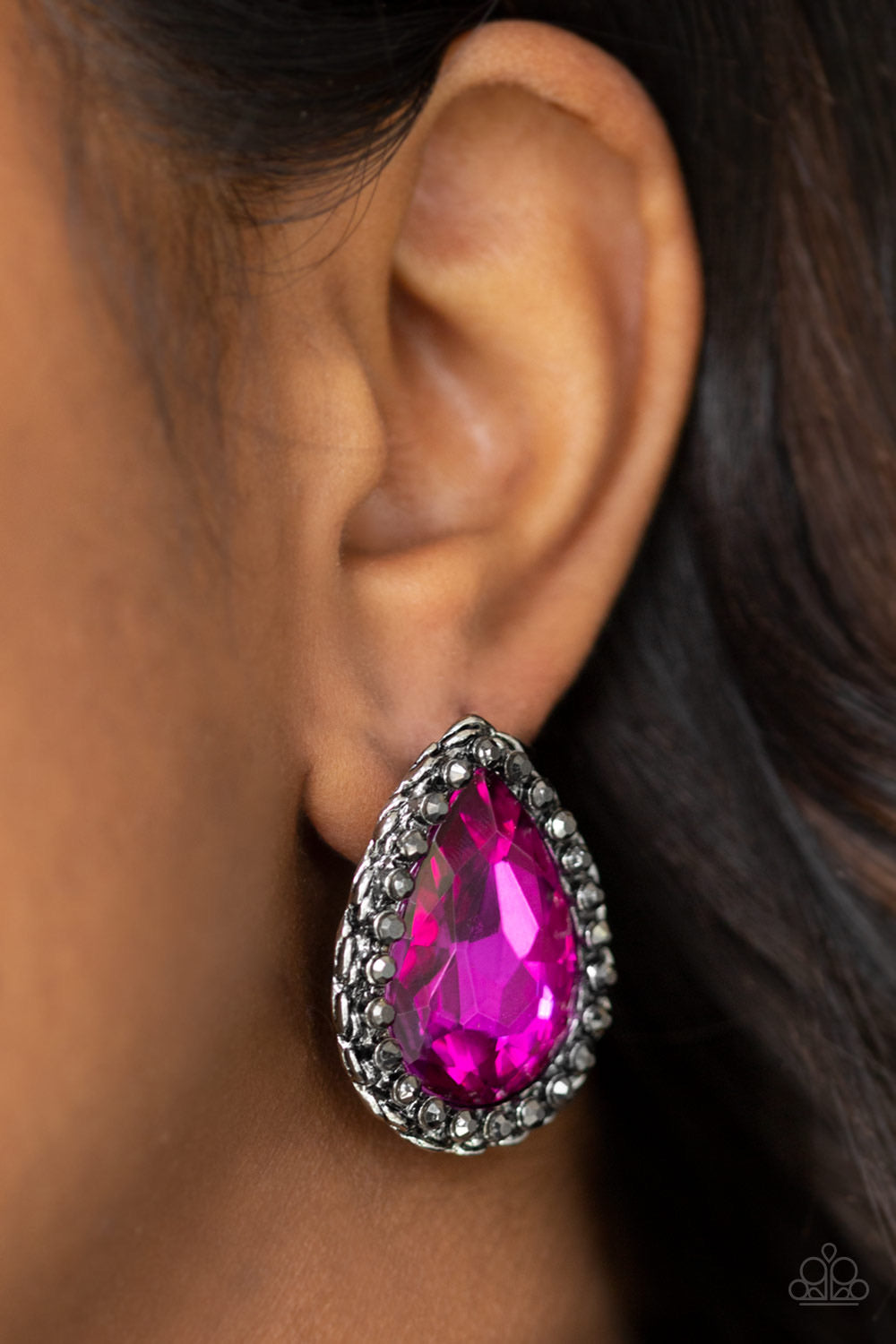 Paparazzi Earrings Dare To Shine - Pink