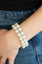 Load image into Gallery viewer, Paparazzi Bracelets Glowing Glam - White
