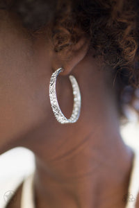 Paparazzi Earrings GLITZY By Association white