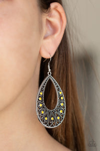 Paparazzi Earrings Love To Be Loved - Yellow