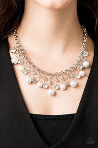 Paparazzi Necklaces HEIR-headed - White