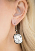Load image into Gallery viewer, Paparazzi Earrings Me myself and idol black
