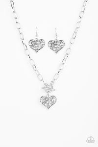 Paparazzi Necklaces Heart-Touching Harmony - Silver